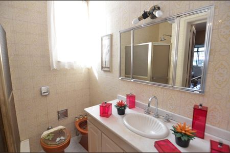 Casa à venda com 400m², 5 quartos e sem vaga Casa à venda com 400m², 5 quartos e sem vagaBanheiro 1