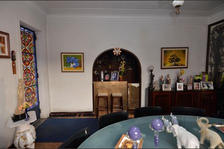 Casa à venda com 400m², 5 quartos e sem vaga Casa à venda com 400m², 5 quartos e sem vagaSala