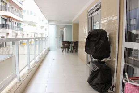 Apartamento para alugar com 100m², 2 quartos e 2 vagas Apartamento para alugar com 100m², 2 quartos e 2 vagasVaranda
