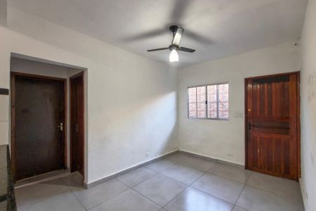 Sala de casa de condomínio para alugar com 2 quartos, 50m² em Vila Assuncao, Praia Grande