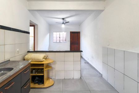 Cozinha de casa de condomínio para alugar com 2 quartos, 50m² em Vila Assuncao, Praia Grande