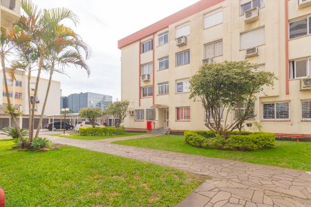 Fachada do bloco de apartamento à venda com 1 quarto, 34m² em Centro, Canoas
