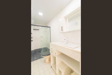 Banheiro - torneira de apartamento à venda com 1 quarto, 34m² em Centro, Canoas