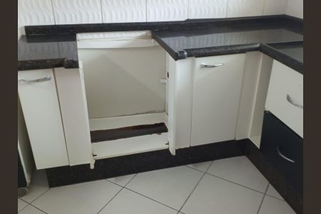 Casa para alugar com 240m², 3 quartos e 3 vagas Casa para alugar com 240m², 3 quartos e 3 vagasCozinha