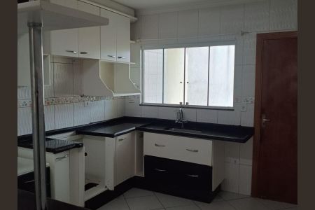 Casa para alugar com 240m², 3 quartos e 3 vagas Casa para alugar com 240m², 3 quartos e 3 vagasCozinha