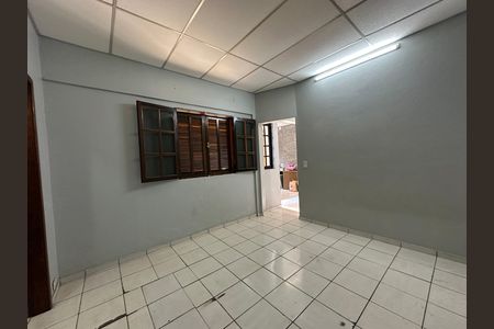 Casa à venda com 295m², 5 quartos e 2 vagas Casa à venda com 295m², 5 quartos e 2 vagasSuíte 3 - Edícula