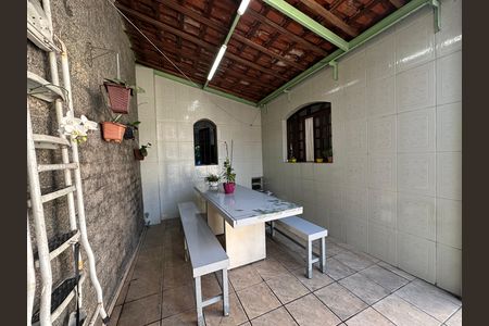 Casa à venda com 295m², 5 quartos e 2 vagas Casa à venda com 295m², 5 quartos e 2 vagasChurrasqueira