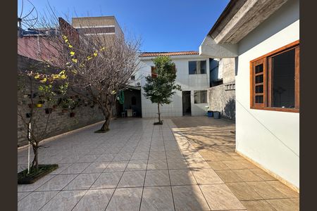 Casa à venda com 295m², 5 quartos e 2 vagas Casa à venda com 295m², 5 quartos e 2 vagasQuintal