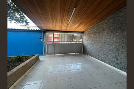 Casa à venda com 295m², 5 quartos e 2 vagas Casa à venda com 295m², 5 quartos e 2 vagasGaragem