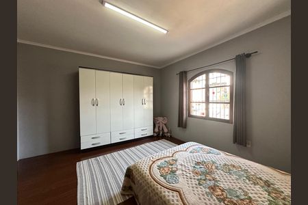 Casa à venda com 295m², 5 quartos e 2 vagas Casa à venda com 295m², 5 quartos e 2 vagasSuíte 2