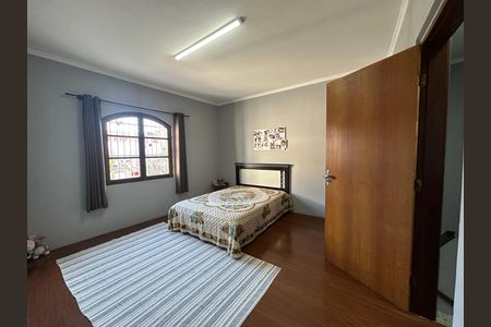 Casa à venda com 295m², 5 quartos e 2 vagas Casa à venda com 295m², 5 quartos e 2 vagasSuíte 2