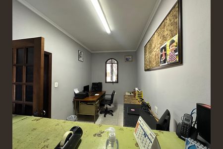 Casa à venda com 295m², 5 quartos e 2 vagas Casa à venda com 295m², 5 quartos e 2 vagasQuarto 1
