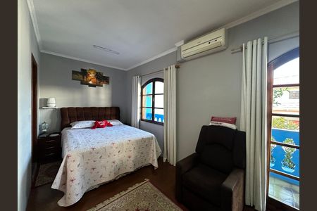 Casa à venda com 295m², 5 quartos e 2 vagas Casa à venda com 295m², 5 quartos e 2 vagasSuíte 1