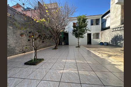 Casa à venda com 295m², 5 quartos e 2 vagas Casa à venda com 295m², 5 quartos e 2 vagasQuintal