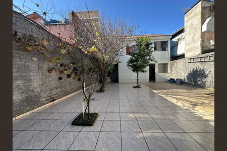 Casa à venda com 295m², 5 quartos e 2 vagas Casa à venda com 295m², 5 quartos e 2 vagasQuintal