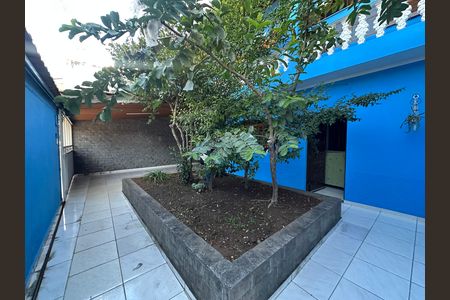 Casa à venda com 295m², 5 quartos e 2 vagas Casa à venda com 295m², 5 quartos e 2 vagasQuintal