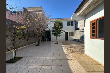 Casa à venda com 295m², 5 quartos e 2 vagas Casa à venda com 295m², 5 quartos e 2 vagasQuintal