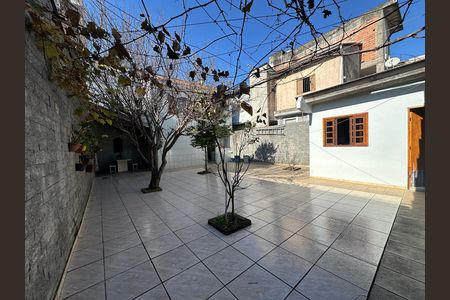 Casa à venda com 295m², 5 quartos e 2 vagas Casa à venda com 295m², 5 quartos e 2 vagasQuintal