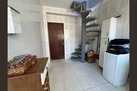 Casa à venda com 295m², 5 quartos e 2 vagas Casa à venda com 295m², 5 quartos e 2 vagasÁrea de Serviço