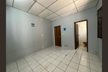 Casa à venda com 295m², 5 quartos e 2 vagas Casa à venda com 295m², 5 quartos e 2 vagasSuíte 3 - Edícula