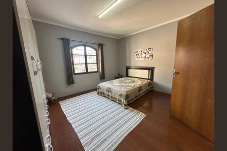 Casa à venda com 295m², 5 quartos e 2 vagas Casa à venda com 295m², 5 quartos e 2 vagasSuíte 2