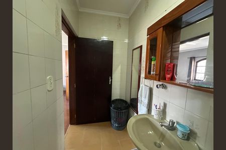 Casa à venda com 295m², 5 quartos e 2 vagas Casa à venda com 295m², 5 quartos e 2 vagasBanheiro da Suíte 2