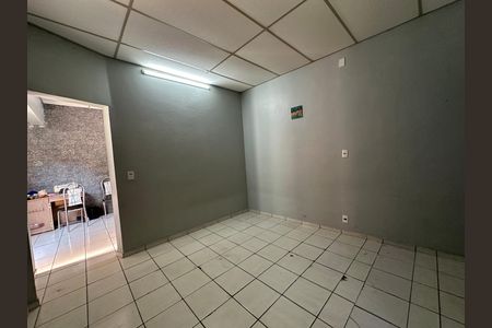 Casa à venda com 295m², 5 quartos e 2 vagas Casa à venda com 295m², 5 quartos e 2 vagasSuíte 3 - Edícula