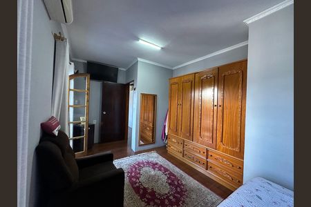 Casa à venda com 295m², 5 quartos e 2 vagas Casa à venda com 295m², 5 quartos e 2 vagasSuíte 1