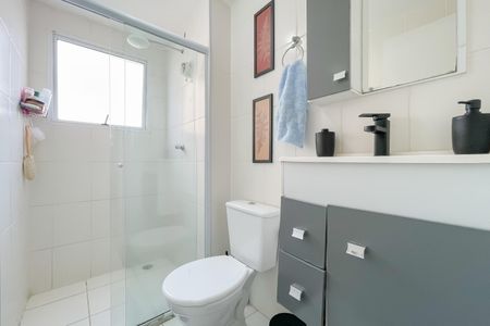 Apartamento à venda com 49m², 2 quartos e 1 vaga Apartamento à venda com 49m², 2 quartos e 1 vagaBanheiro
