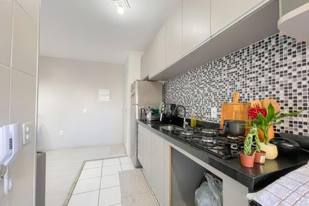 Apartamento à venda com 49m², 2 quartos e 1 vaga Apartamento à venda com 49m², 2 quartos e 1 vagaCozinha e Área de Serviço