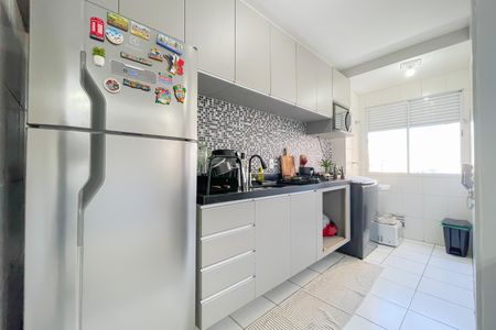 Apartamento à venda com 49m², 2 quartos e 1 vaga Apartamento à venda com 49m², 2 quartos e 1 vagaCozinha e Área de Serviço