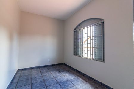 Casa à venda com 240m², 4 quartos e 3 vagas