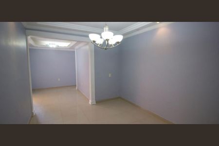Casa à venda com 240m², 4 quartos e 3 vagas Casa à venda com 240m², 4 quartos e 3 vagasSala de Jantar