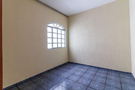 Casa à venda com 240m², 4 quartos e 3 vagas