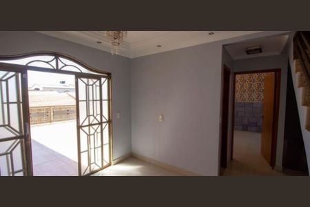 Casa à venda com 240m², 4 quartos e 3 vagas Casa à venda com 240m², 4 quartos e 3 vagasSala de Jantar