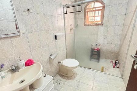 Casa à venda com 195m², 3 quartos e 2 vagas