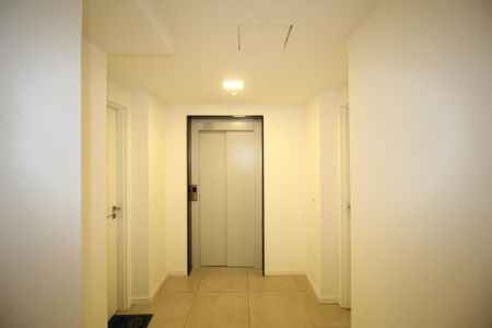 Apartamento à venda com 43m², 1 quarto e 1 vagaCorredor