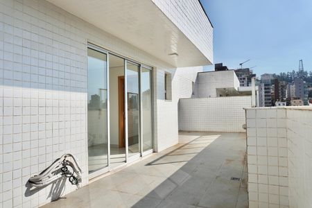 Apartamento para alugar com 180m², 3 quartos e 3 vagas Apartamento para alugar com 180m², 3 quartos e 3 vagasÁrea da Cobertura