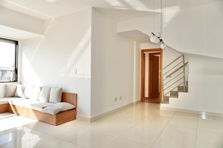 Sala  de apartamento para alugar com 3 quartos, 180m² em Santo Antônio, Belo Horizonte