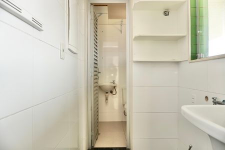 Apartamento para alugar com 180m², 3 quartos e 3 vagas Apartamento para alugar com 180m², 3 quartos e 3 vagasÁrea de Serviço