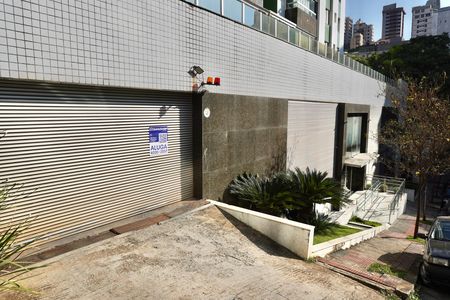Apartamento para alugar com 180m², 3 quartos e 3 vagas Apartamento para alugar com 180m², 3 quartos e 3 vagasFachada do Prédio