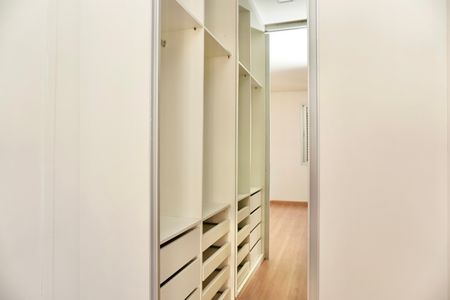 Apartamento para alugar com 180m², 3 quartos e 3 vagas Apartamento para alugar com 180m², 3 quartos e 3 vagasSuíte - Closet