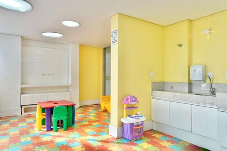 Apartamento para alugar com 180m², 3 quartos e 3 vagas Apartamento para alugar com 180m², 3 quartos e 3 vagasÁrea comum - Brinquedoteca