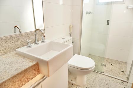 Apartamento para alugar com 180m², 3 quartos e 3 vagas Apartamento para alugar com 180m², 3 quartos e 3 vagasBanheiro Social