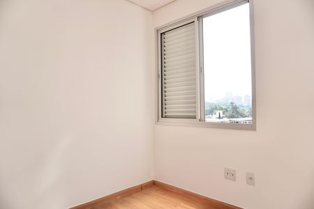 Apartamento para alugar com 180m², 3 quartos e 3 vagas Apartamento para alugar com 180m², 3 quartos e 3 vagasQuarto 2
