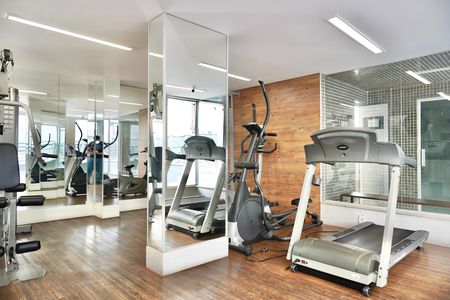 Apartamento para alugar com 180m², 3 quartos e 3 vagas Apartamento para alugar com 180m², 3 quartos e 3 vagasÁrea comum - Academia