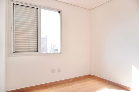 Apartamento para alugar com 180m², 3 quartos e 3 vagas Apartamento para alugar com 180m², 3 quartos e 3 vagasQuarto 2