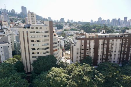 Apartamento para alugar com 180m², 3 quartos e 3 vagas Apartamento para alugar com 180m², 3 quartos e 3 vagasÁrea da Cobertura - Vista