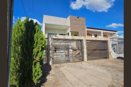 Fachada de casa à venda com 7 quartos, 540m² em  Taguatinga Brasília, Brasília