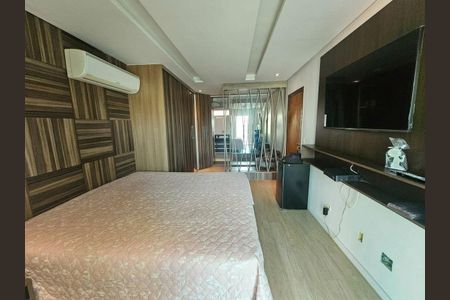 Casa à venda com 540m², 7 quartos e 4 vagas Casa à venda com 540m², 7 quartos e 4 vagasQuarto